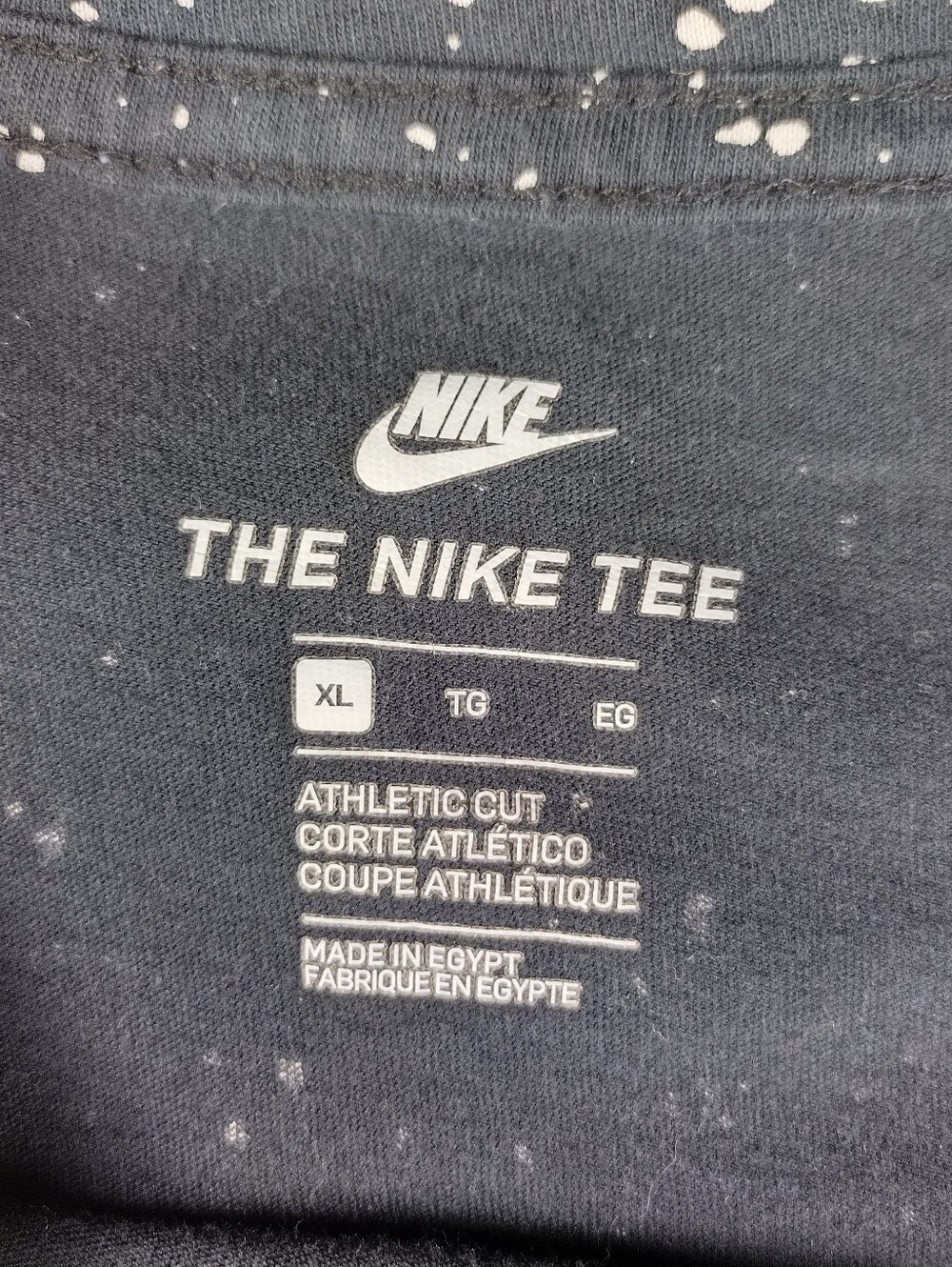 Nike Men's Size XL Spatted Mess Design Big Swoosh Shirt Casual Wear - Picture 2 of 9